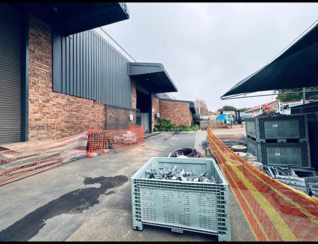 2,052M² WAREHOUSE FOR SALE IN PRINCESS AH